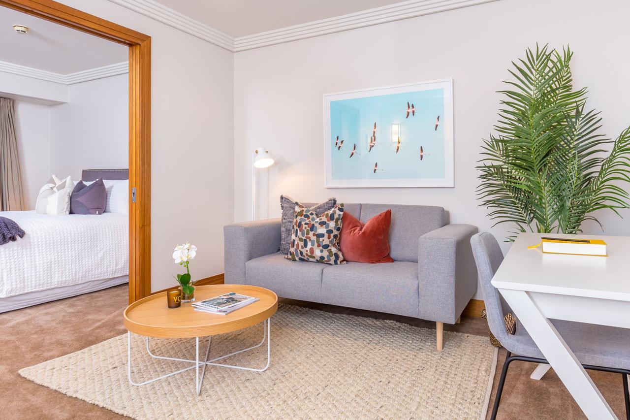 Stylish Central City Apartment With Pool And Gym Auckland Exterior photo