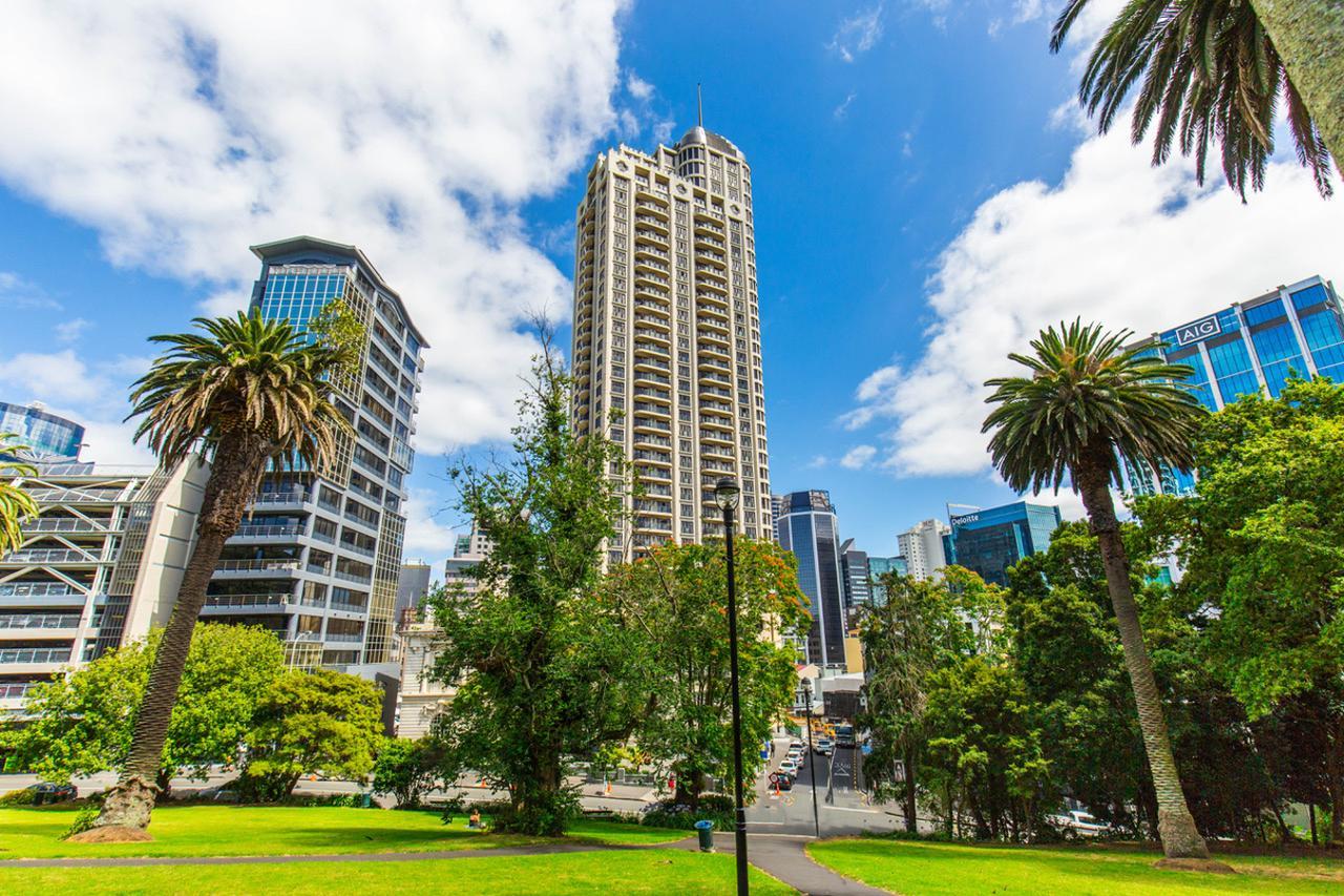 Stylish Central City Apartment With Pool And Gym Auckland Exterior photo