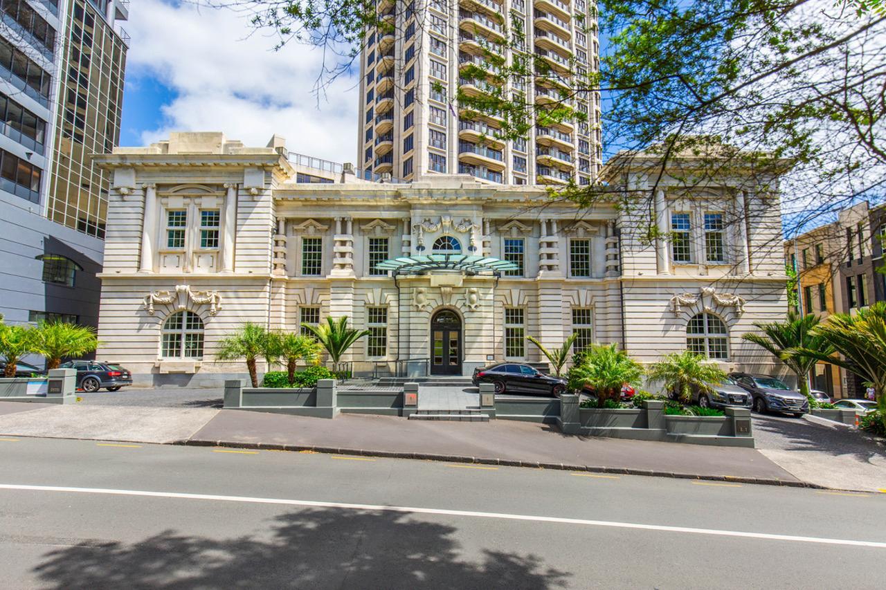 Stylish Central City Apartment With Pool And Gym Auckland Exterior photo